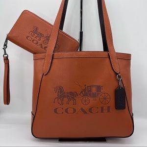 ❌SOLD❌Coach 2Piece Set Tote 27+ Wallet Long zip around w/horse and carriage